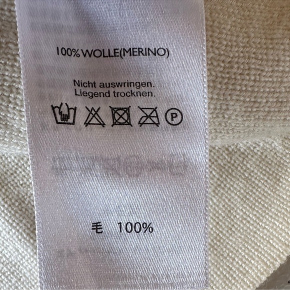 Vintage Eddie Bauer Women's Black and Cream Half-Zip Ski Sweater Top - Picture 11 of 12